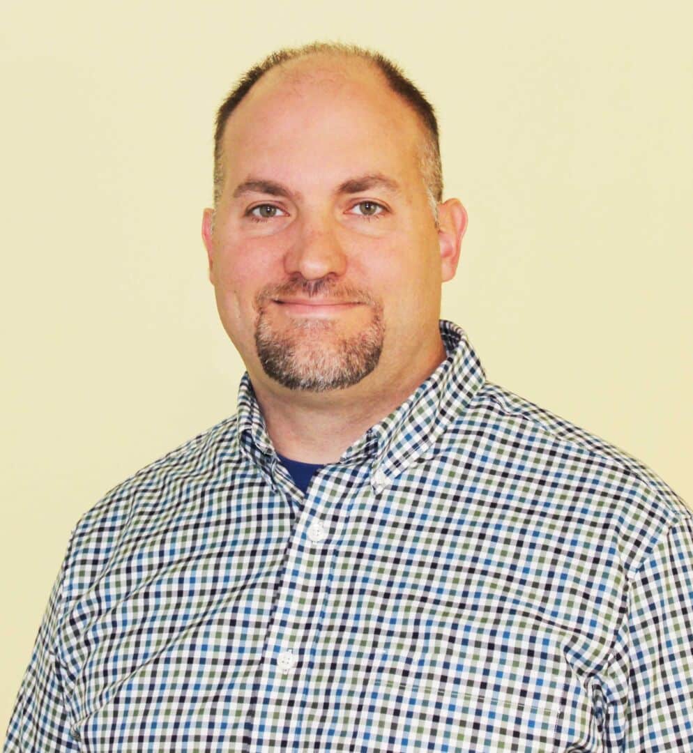 Dave Meyer shares his story of helping growth stage businesses to attract, engage, and delight their audiences to close more business.